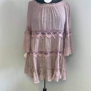 Mid sleeve lace top